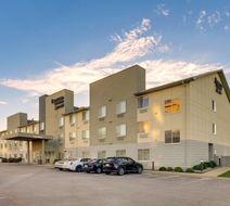 Fairfield Inn & Suites I-30 West Exterior