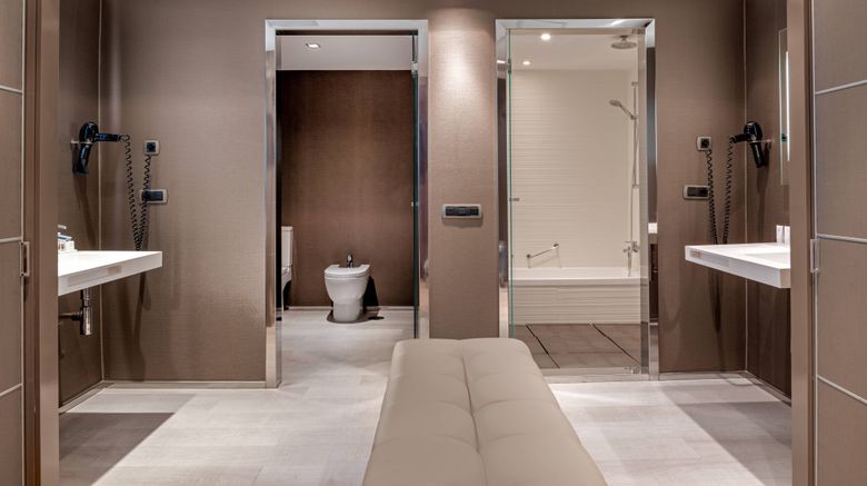 <b>AC Hotel Iberia Las Palmas Room</b>. Images powered by <a href="https://www.leonardoworldwide.com/" title="Leonardo Worldwide" target="_blank">Leonardo</a>.