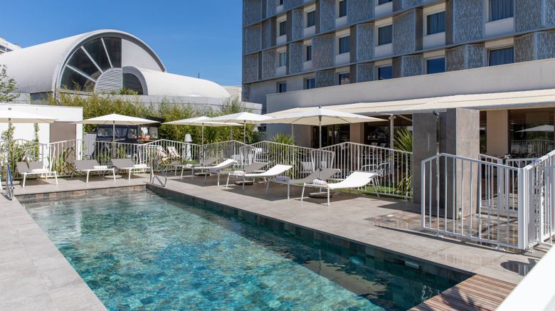 <b>AC Hotel Marseille Velodrome Pool</b>. Images powered by <a href="https://www.leonardoworldwide.com/" title="Leonardo Worldwide" target="_blank">Leonardo</a>.