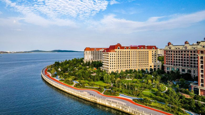 <b>Crowne Plaza Oriental Movie Metropolis Exterior</b>. Images powered by <a href="https://www.leonardoworldwide.com/" title="Leonardo Worldwide" target="_blank">Leonardo</a>.