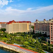 Crowne Plaza Oriental Movie Metropolis