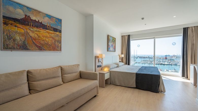 <b>Mirador Hotel Room</b>. Images powered by <a href="https://www.leonardoworldwide.com/" title="Leonardo Worldwide" target="_blank">Leonardo</a>.
