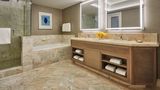 <b>Four Seasons Resort Maui at Wailea Room</b>. Images powered by <a href="https://www.leonardoworldwide.com/" title="Leonardo Worldwide" target="_blank">Leonardo</a>.