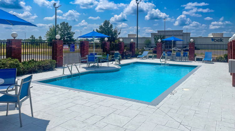 Holiday Inn Express McComb Pool