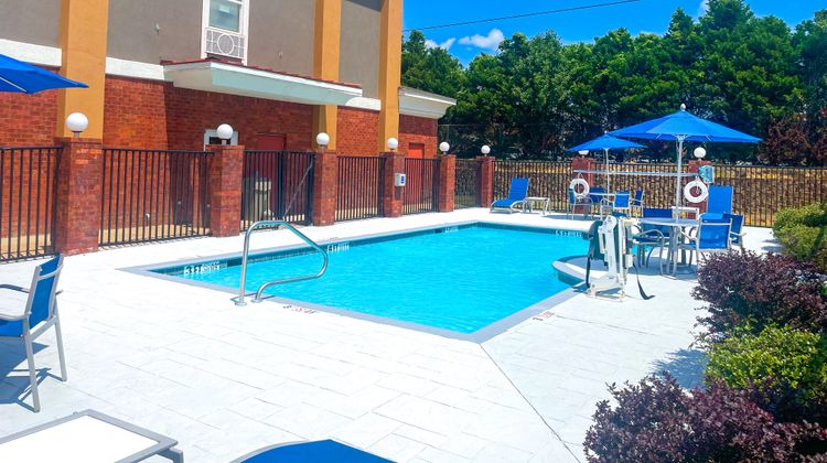 Holiday Inn Express McComb Pool