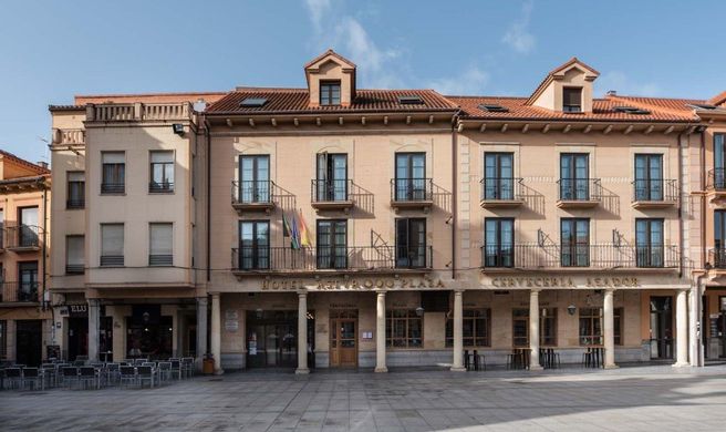 Exe Astur Hotel Plaza Exterior