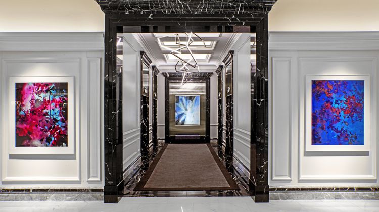 Four Seasons Hotel Chicago Lobby