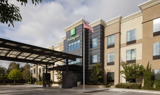 Holiday Inn San Diego Carlsbad Exterior