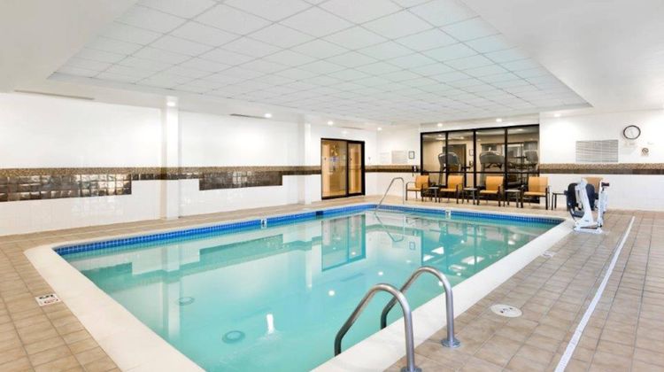 Courtyard Charlotte Ballantyne Pool