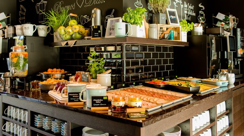 <b>Motel One Salzburg Restaurant</b>. Images powered by <a href="https://www.leonardoworldwide.com/" title="Leonardo Worldwide" target="_blank">Leonardo</a>.