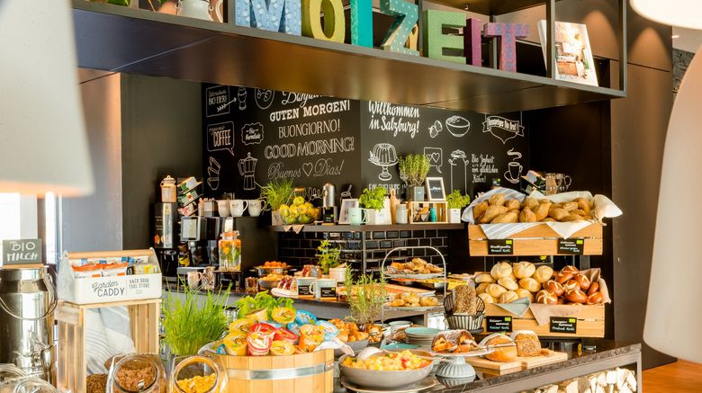 <b>Motel One Salzburg Restaurant</b>. Images powered by <a href="https://www.leonardoworldwide.com/" title="Leonardo Worldwide" target="_blank">Leonardo</a>.