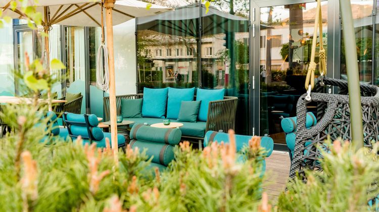 Motel One Salzburg Exterior