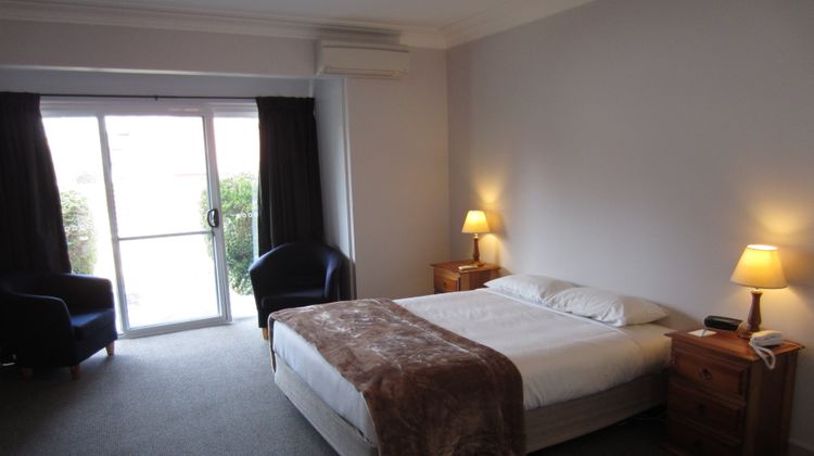 Moore Park Inn Room