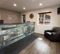 BCMInns Rusty's Fort McMurray Lobby