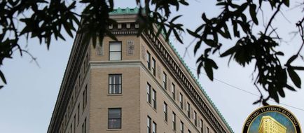 The Flat Iron Hotel Exterior