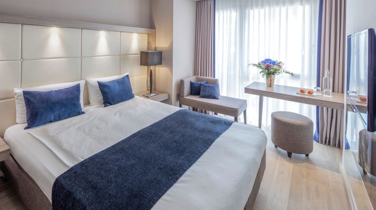 The Alex Hotel Room