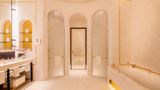 <b>Four Seasons Hotel London Tower Bridge Suite</b>. Images powered by <a href="https://www.leonardoworldwide.com/" title="Leonardo Worldwide" target="_blank">Leonardo</a>.