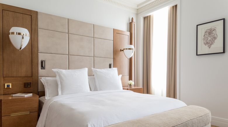 <b>Four Seasons Hotel London Tower Bridge Room</b>. Images powered by <a href="https://www.leonardoworldwide.com/" title="Leonardo Worldwide" target="_blank">Leonardo</a>.