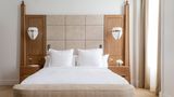 <b>Four Seasons Hotel London Tower Bridge Room</b>. Images powered by <a href="https://www.leonardoworldwide.com/" title="Leonardo Worldwide" target="_blank">Leonardo</a>.
