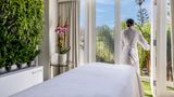 <b>Four Seasons Los Angeles - Beverly Hills Spa</b>. Images powered by <a href="https://www.leonardoworldwide.com/" title="Leonardo Worldwide" target="_blank">Leonardo</a>.