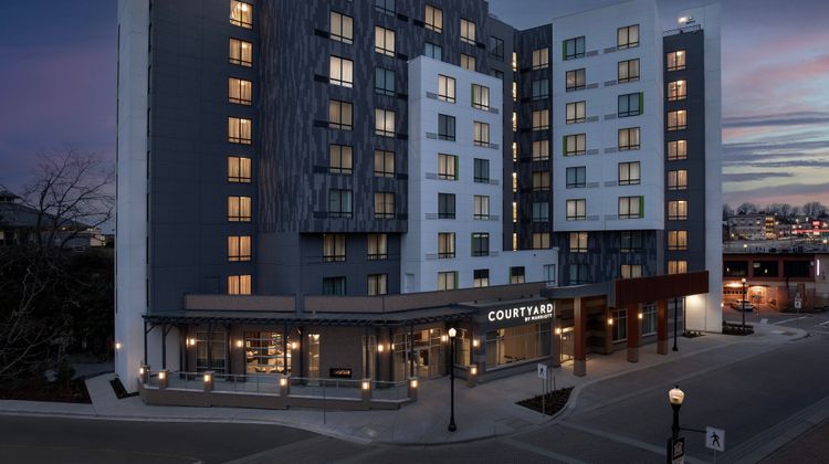 Courtyard by Marriott Nanaimo Exterior