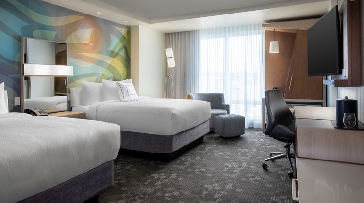 Courtyard by Marriott Nanaimo Room