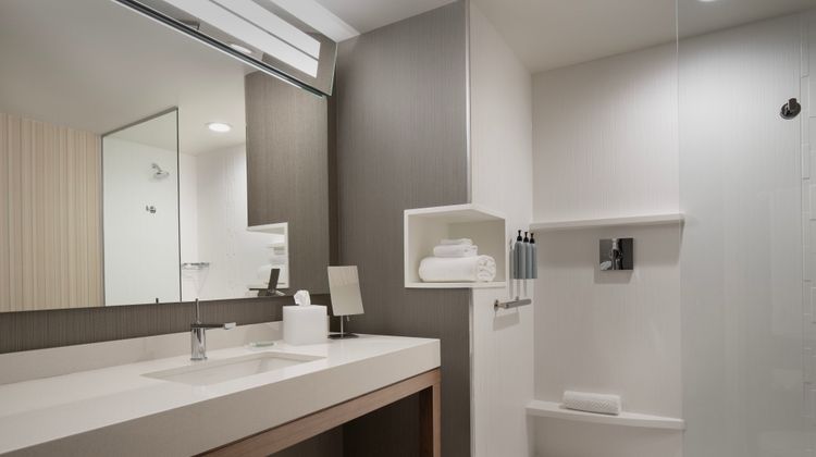Courtyard by Marriott Nanaimo Room
