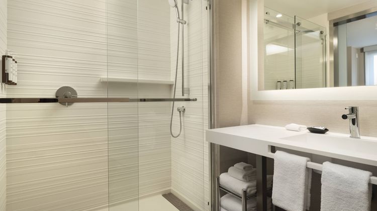 AC Hotel by Marriott Oakland Downtown Room