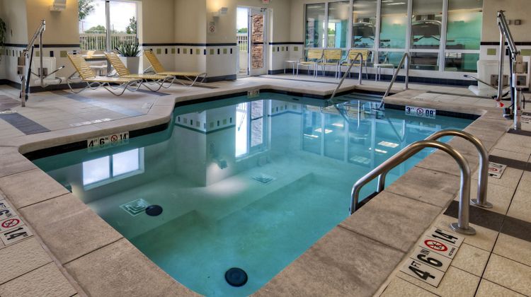 Fairfield Inn & Suites Weatherford Pool