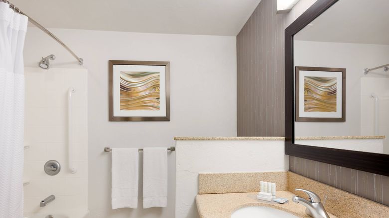 <b>Courtyard by Marriott Oklahoma City N Room</b>. Images powered by <a href="https://www.leonardoworldwide.com/" title="Leonardo Worldwide" target="_blank">Leonardo</a>.