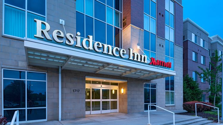 Residence Inn Omaha Aksarben Village Exterior