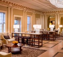 Sheraton Commander Hotel Lobby
