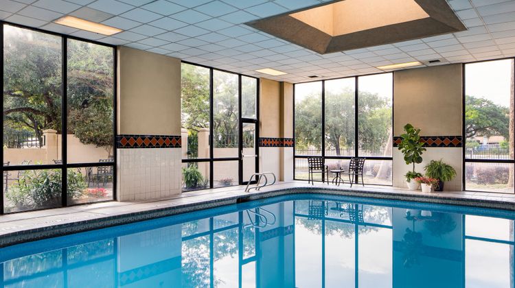 Houston Marriott South at Hobby Airport Pool