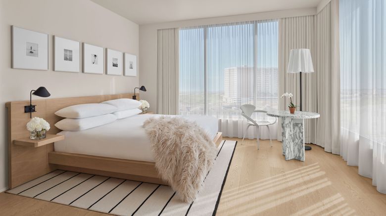 <b>The Tampa Edition Suite</b>. Images powered by <a href="https://www.leonardoworldwide.com/" title="Leonardo Worldwide" target="_blank">Leonardo</a>.