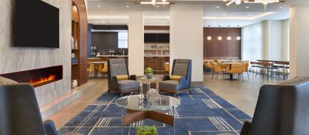Courtyard By Marriott Kitchener Lobby