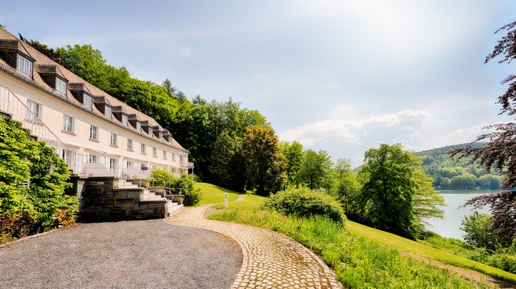 Welcome Hotel Meschede/Hennesee Exterior