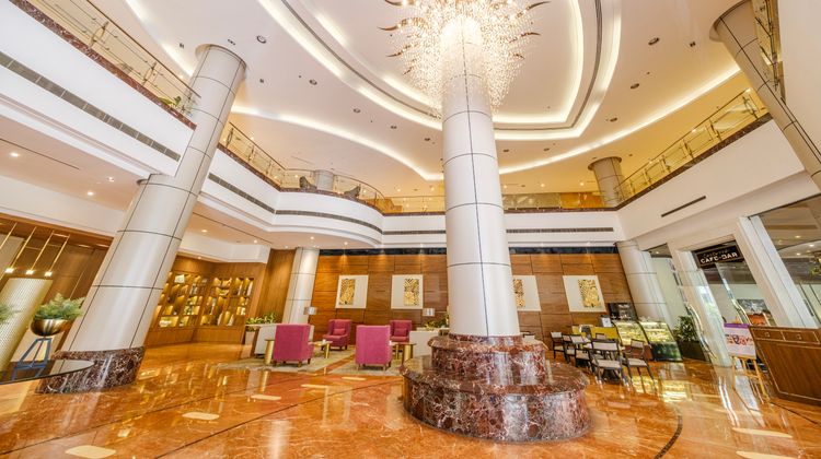 Eastwood Richmonde Hotel Lobby