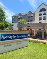 Holiday Inn Express & Suites