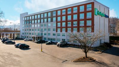 Holiday Inn Express Civic Center
