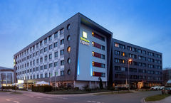 Holiday Inn Express Bremen Airport