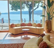 Hotel la Perouse Lobby