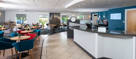 Holiday Inn Express Lichfield Hotel Exterior