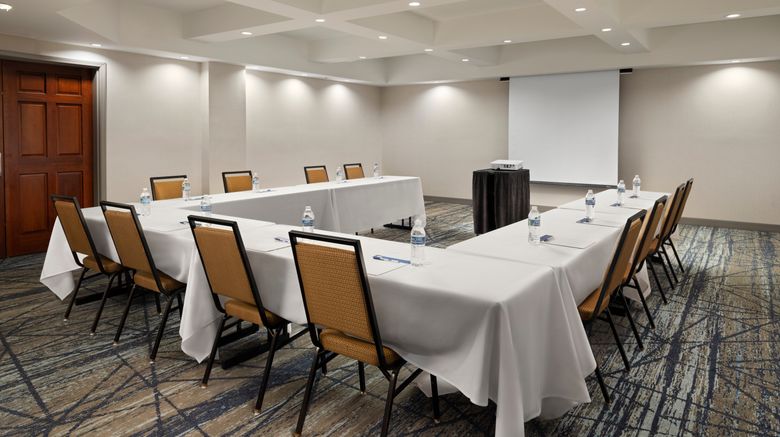 <b>Holiday Inn Express & Suites Airport S Meeting</b>. Images powered by <a href="https://www.leonardoworldwide.com/" title="Leonardo Worldwide" target="_blank">Leonardo</a>.
