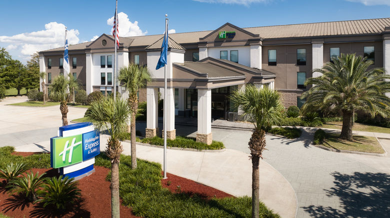 <b>Holiday Inn Express & Suites Airport S Exterior</b>. Images powered by <a href="https://www.leonardoworldwide.com/" title="Leonardo Worldwide" target="_blank">Leonardo</a>.