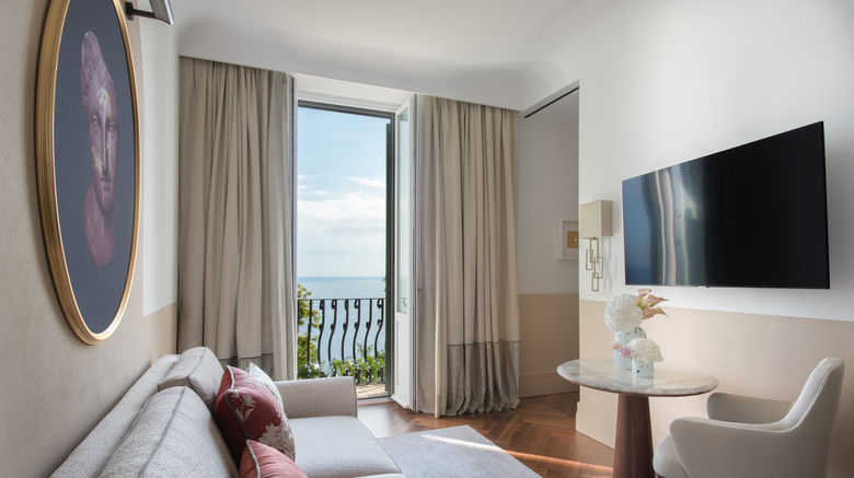 <b>San Domenico Palace, Four Seasons Hotel Suite</b>. Images powered by <a href="https://www.leonardoworldwide.com/" title="Leonardo Worldwide" target="_blank">Leonardo</a>.
