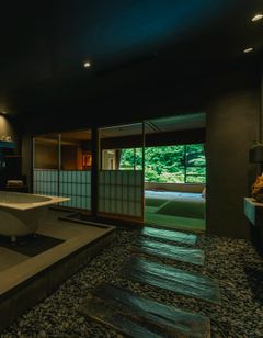 Tobira Onsen, Myojinkan