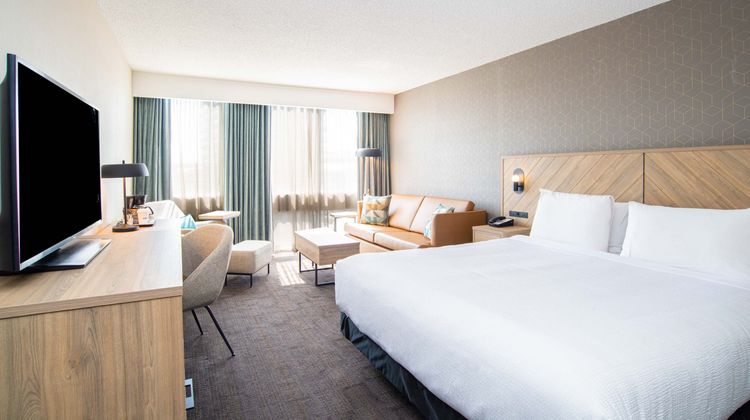 Sandman Hotel Montreal-Longueuil Room