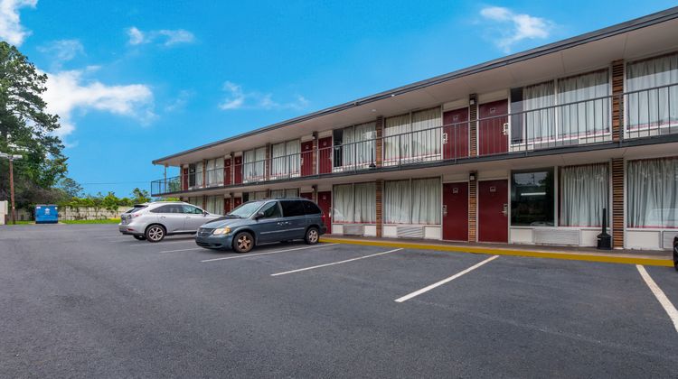 Red Roof Inn Columbia, SC Airport Exterior