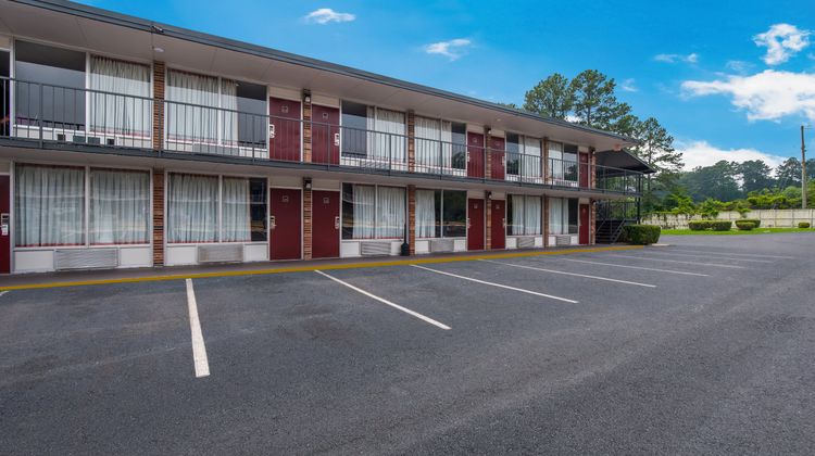 Red Roof Inn Columbia, SC Airport Exterior