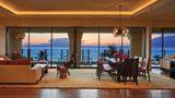 <b>Four Seasons Resort Maui at Wailea Suite</b>. Images powered by <a href="https://www.leonardoworldwide.com/" title="Leonardo Worldwide" target="_blank">Leonardo</a>.